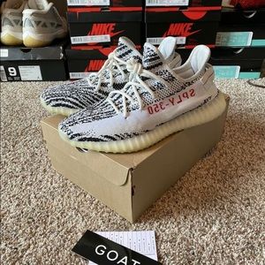 Yeezy 350 v2 Zebra